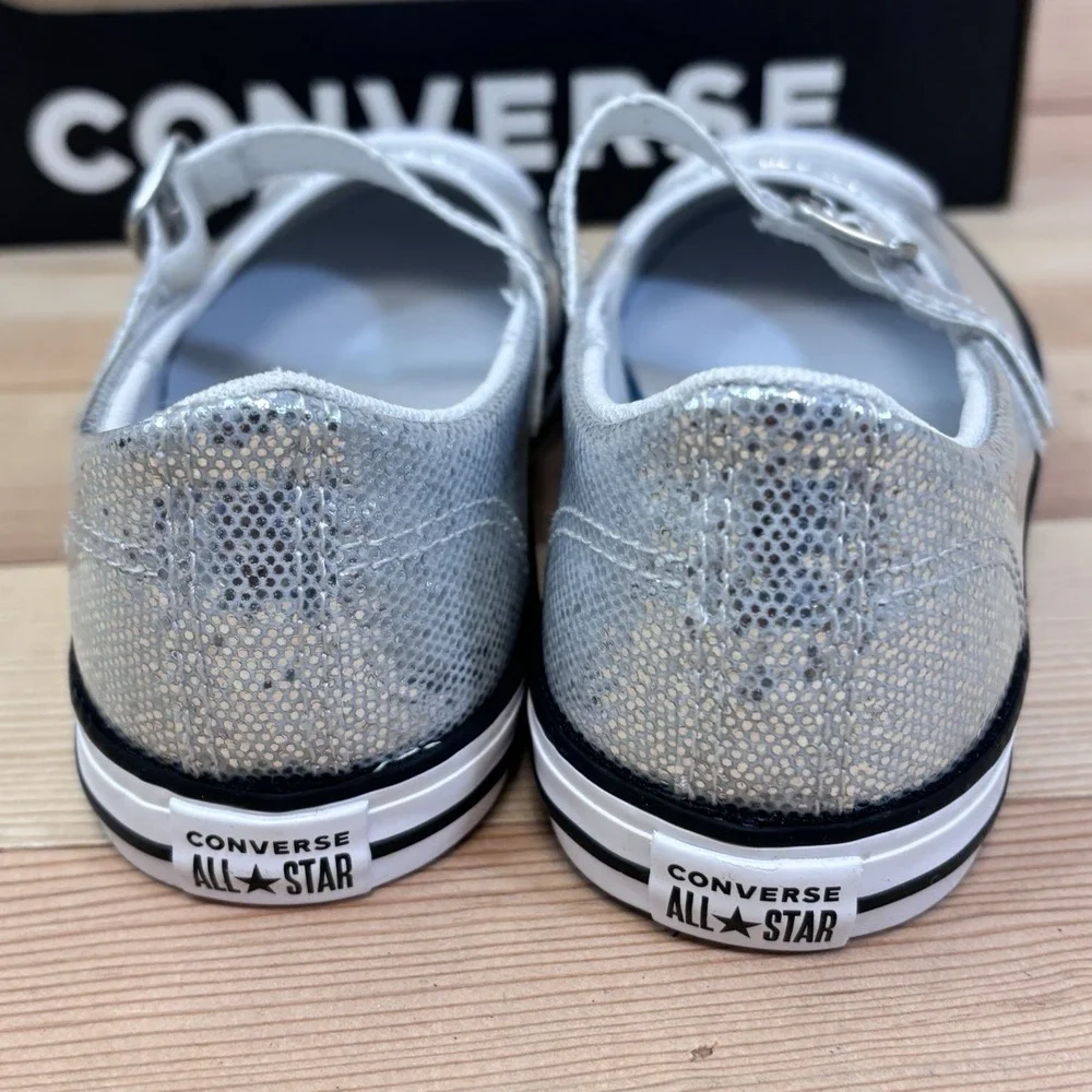 Converse Chuck Taylor All Star Youth Size 2.5 Grey/Silver  Dainty Mary Jane Ox